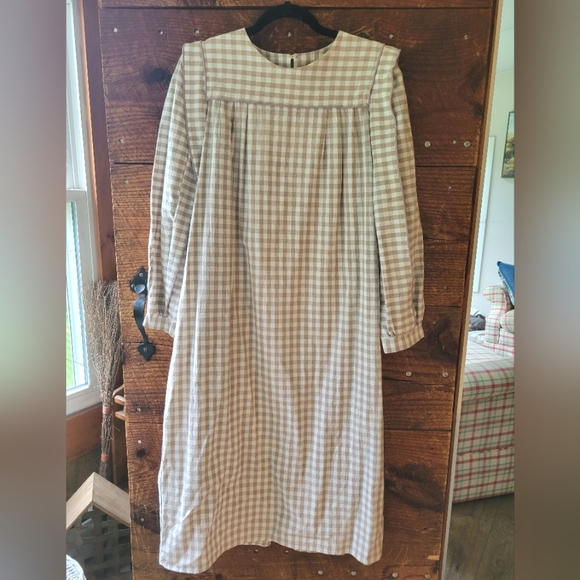 Dresses & Skirts - Plaid Long Sleeve Dress